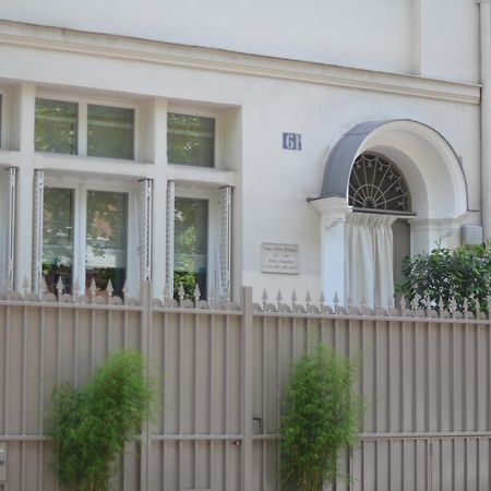 Le Jardin De Rochegrosse Bed & Breakfast Paris Exterior photo